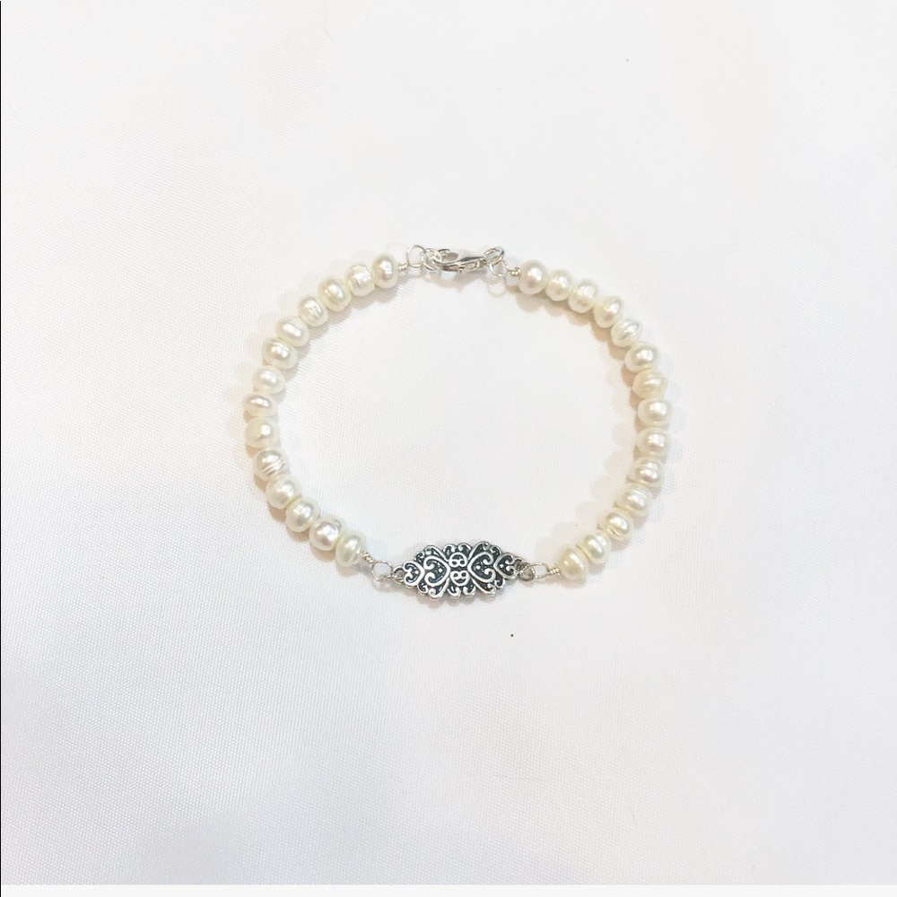 NEW PEARL & SILVER PLATED BRACELET